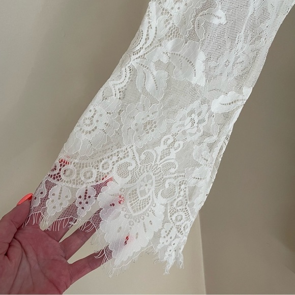 Inc INTERNATIONAL CONCEPTS Floral Scalloped Lace Wrap 3/4 Length Robe, size XS - Picture 10 of 13